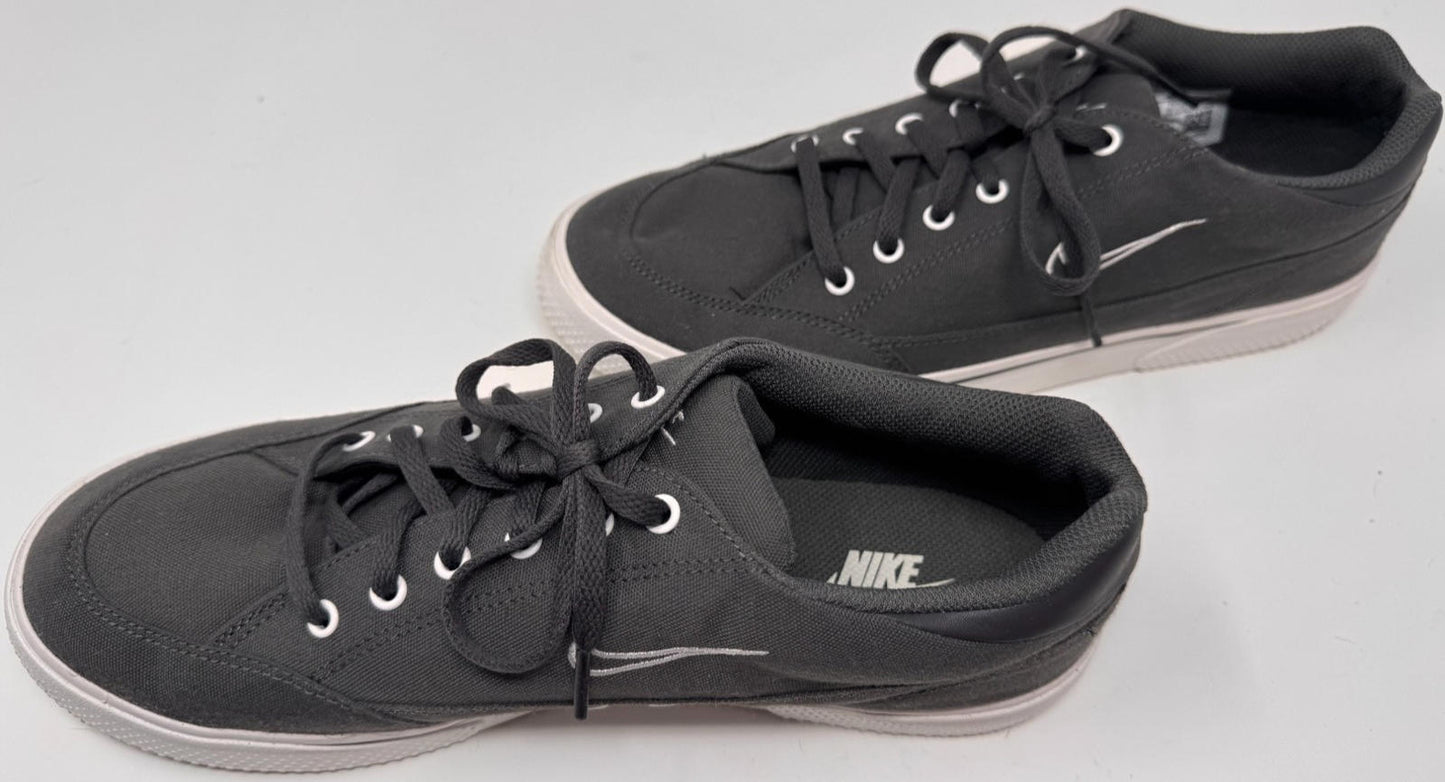Nike Medium Ash Gray Sneakers - Lightly Worn