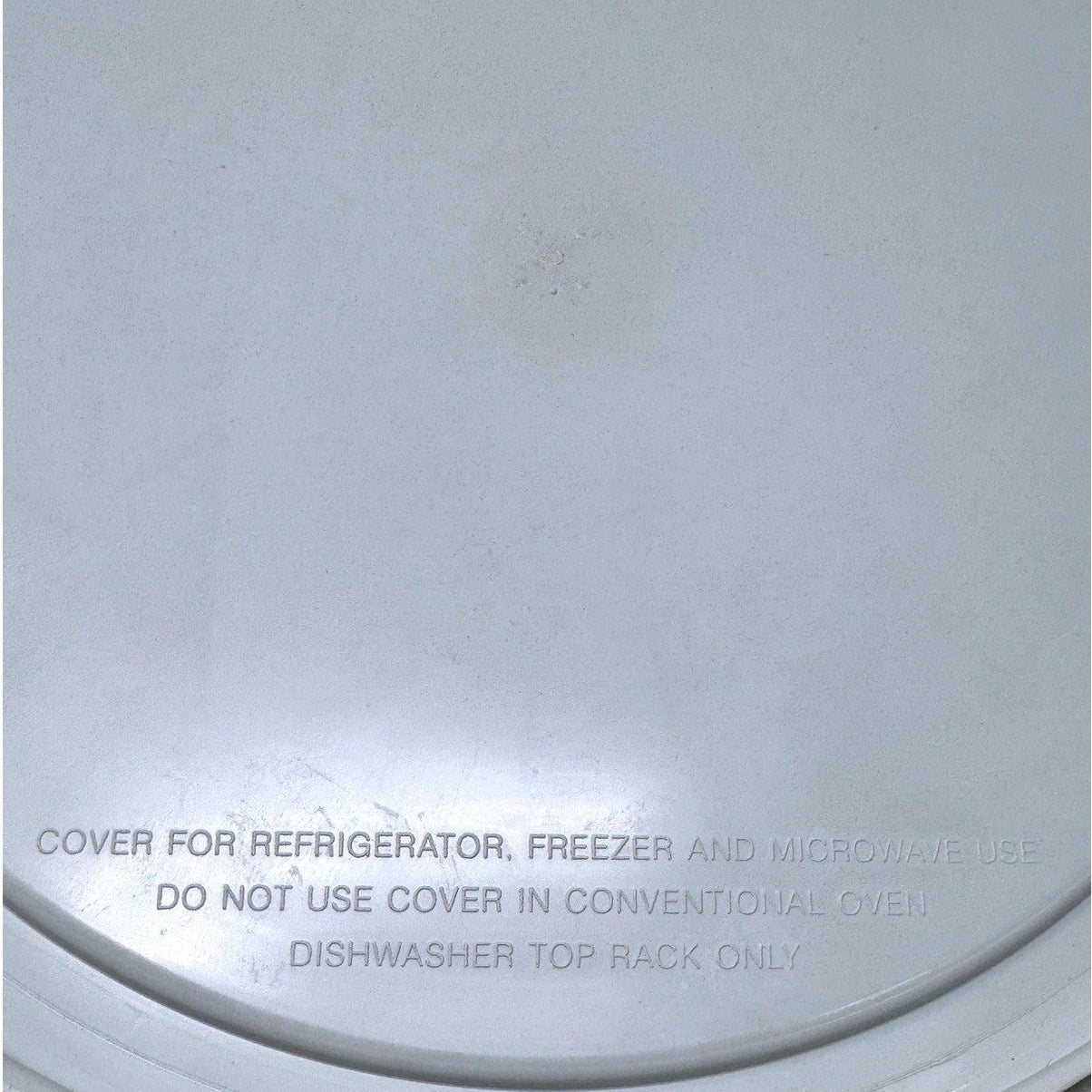 CorningWare French White 2.5 Liter Round Casserole Dish F-1-B with Glass Lid USA