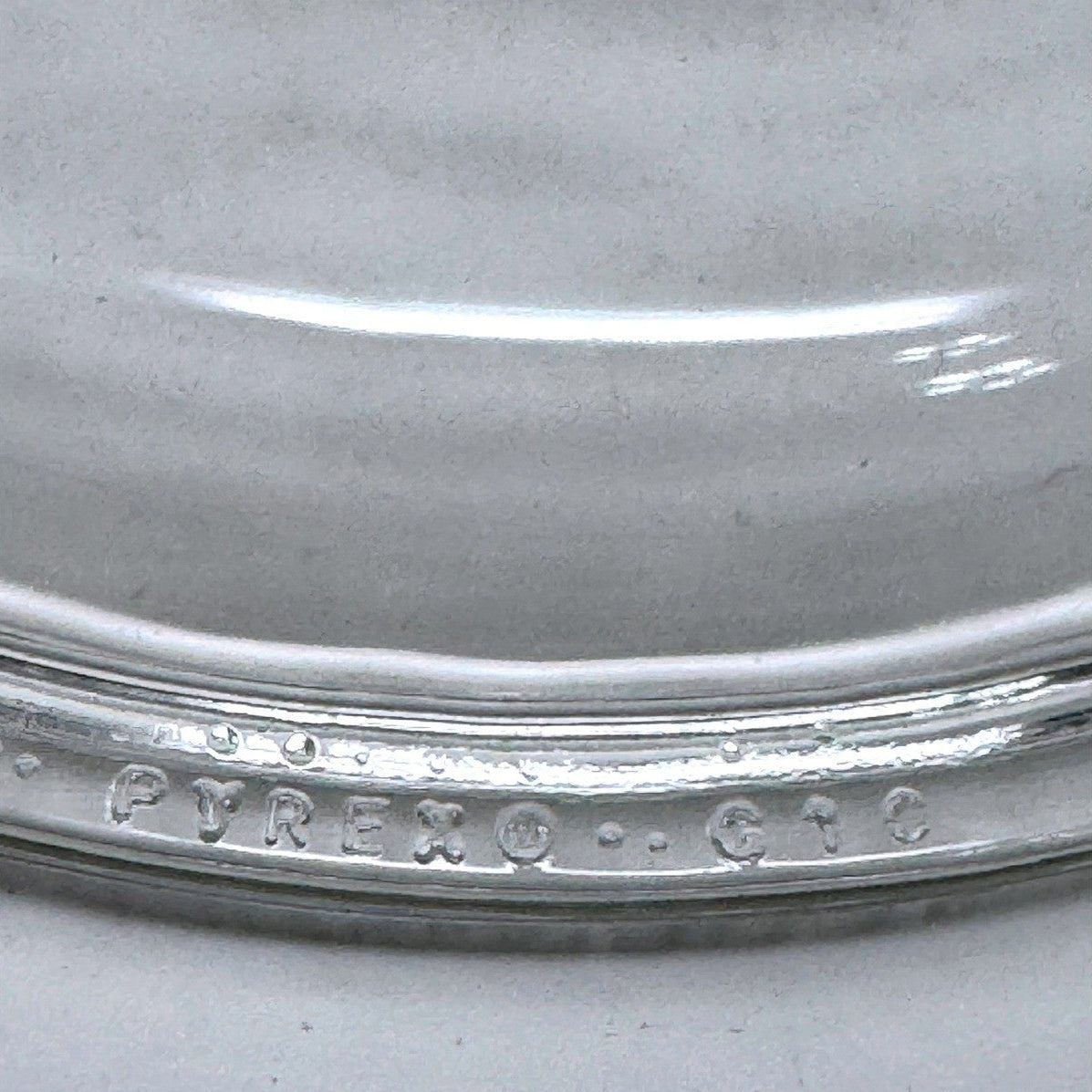 CorningWare French White 2.5 Liter Round Casserole Dish F-1-B with Glass Lid USA